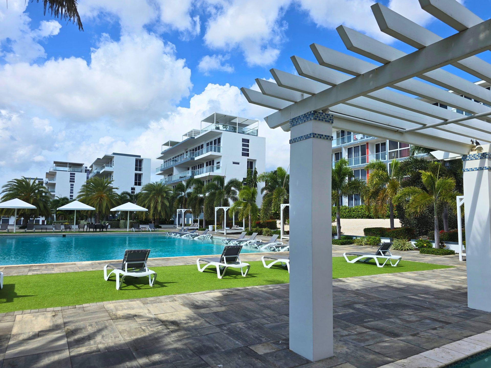 High performing investment, Cura&ccedil;ao real estate, condo for sale